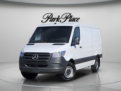 Used 2026 Mercedes-Benz Sprinter 2500 image 1