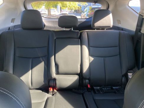 Used 2024 Nissan Murano SV image 26