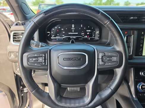 Used 2023 GMC Yukon XL Denali Ultimate AWD/4WD image 26