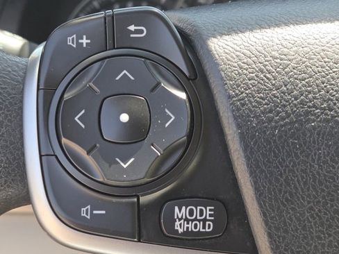 Used 2013 Toyota Camry LE FWD image 24