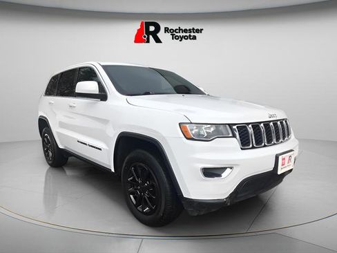 Used 2022 Jeep Grand Cherokee Laredo X AWD/4WD image 1