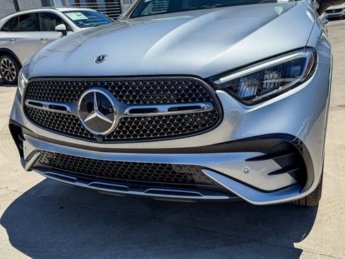 New 2025 Mercedes-Benz GLC 350e 4MATIC image 11