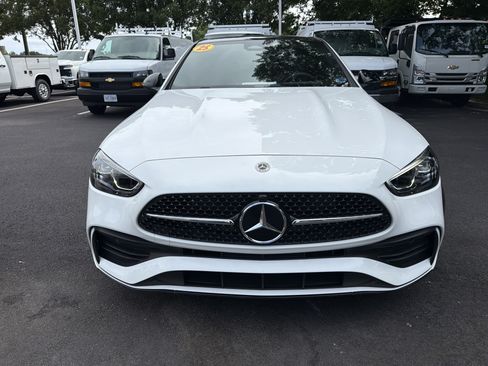 Used 2025 Mercedes-Benz C 300 4MATIC Sedan image 3