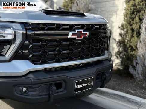 Used 2024 Chevrolet Silverado 2500 ZR2 w/ ZR2 Bison Edition image 15