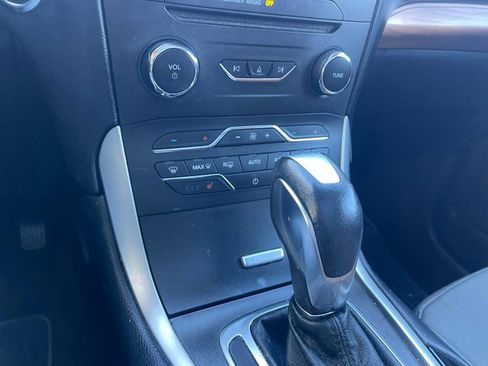 Used 2018 Ford Edge SEL w/ Equipment Group 201A image 17