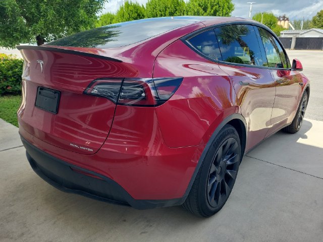 Used 2023 Tesla Model Y Long Range AWD/4WD image 4