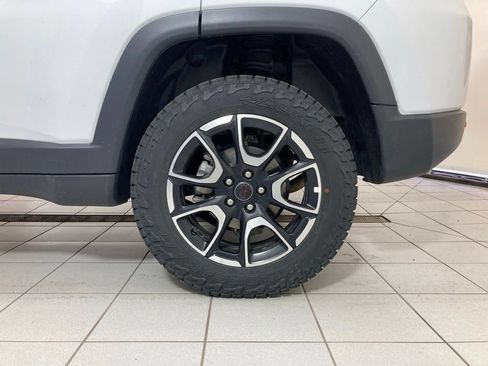 Used 2025 Jeep Compass Trailhawk AWD/4WD image 25