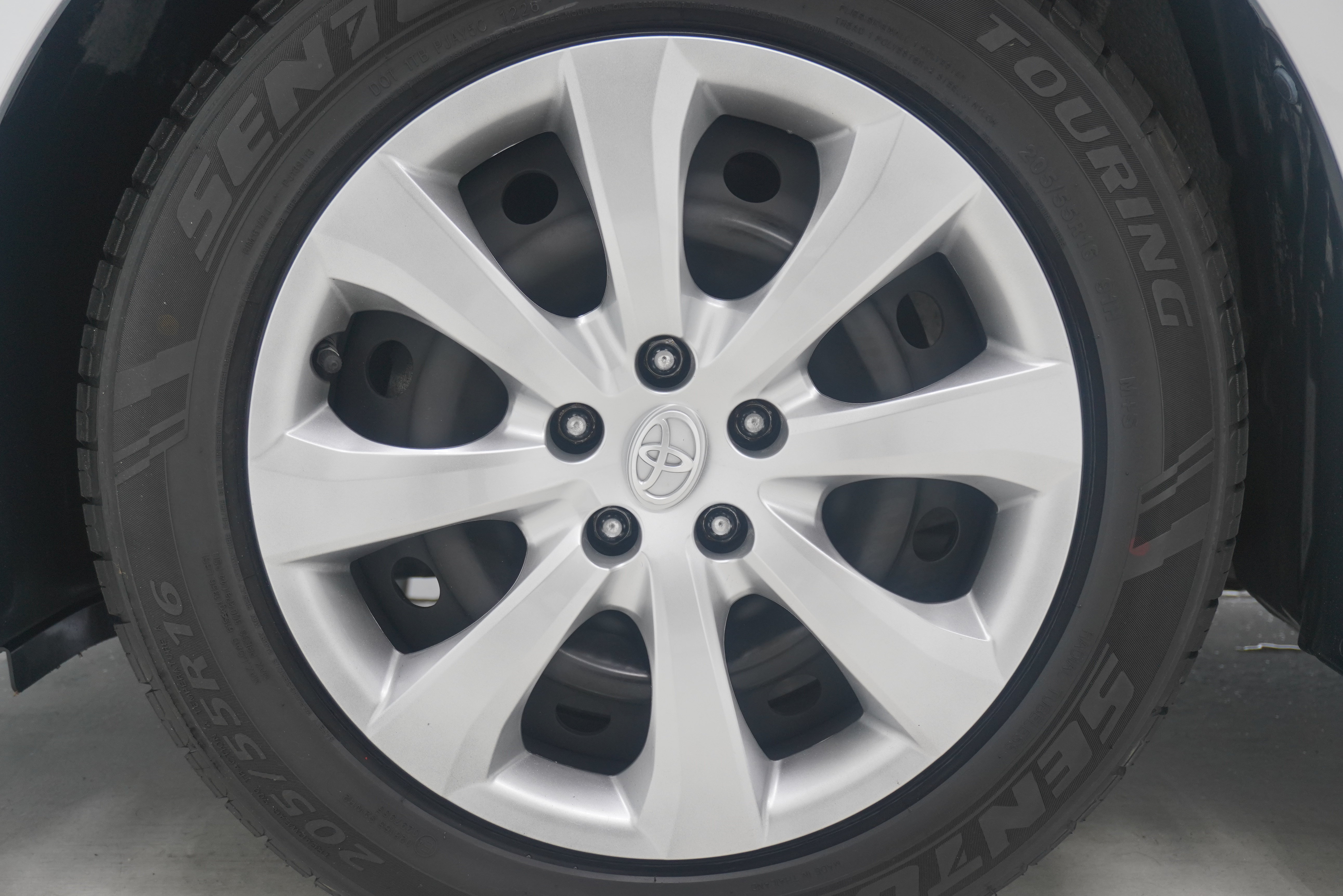 Used 2020 Toyota Corolla LE FWD image 22