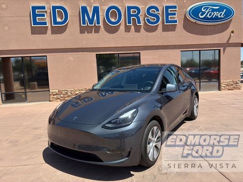 Used 2023 Tesla Model Y Long Range AWD/4WD image 1