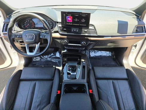 Used 2023 Audi Q5 2.0T Premium w/ Convenience Package AWD/4WD image 9