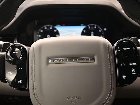 Used 2020 Land Rover Range Rover Evoque First Edition AWD/4WD image 20