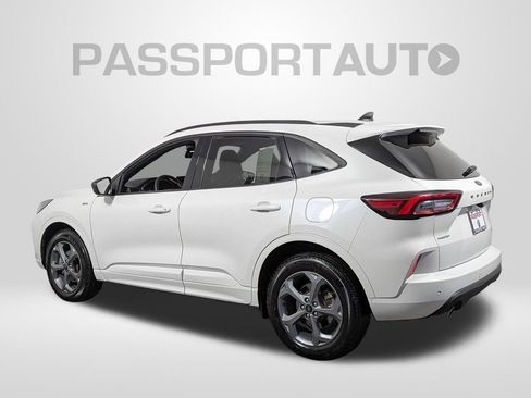 Used 2023 Ford Escape ST-Line w/ Tech Pack #1 AWD/4WD image 3
