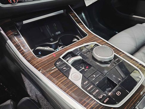 New 2026 BMW X5 xDrive40i w/ M Sport Package image 17