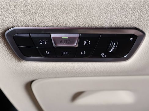 Used 2022 BMW X5 xDrive40i w/ Premium Package AWD/4WD image 37