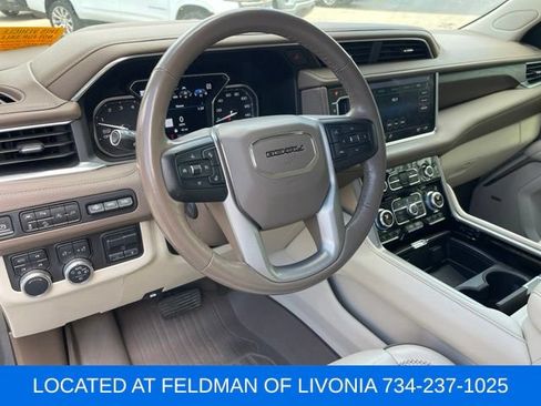 Used 2021 GMC Yukon Denali w/ Denali Premium Package AWD/4WD image 7