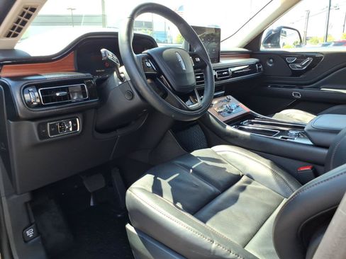 Used 2023 Lincoln Aviator Reserve w/ Equipment Group 201A AWD/4WD image 15