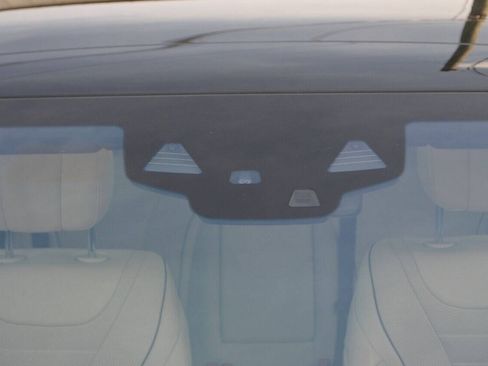 Used 2018 Mercedes-Benz S 560 Sedan image 34