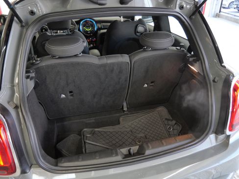 Used 2018 MINI Cooper S image 18