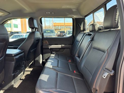 Used 2021 Ford F150 Lariat w/ Trailer Tow Package image 11