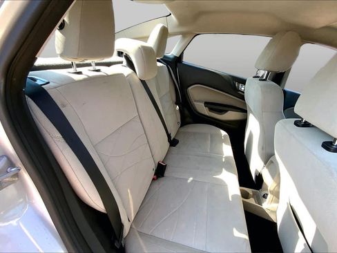 Used 2014 Ford Fiesta SE FWD image 16