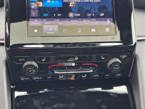 New 2025 Jeep Grand Cherokee Laredo image 20