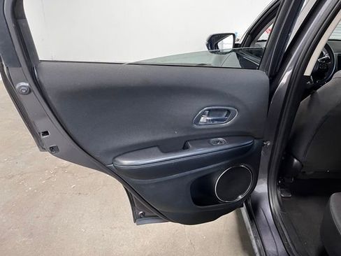 Used 2016 Honda HR-V EX image 19
