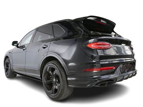 Used 2022 Bentley Bentayga AWD/4WD image 12