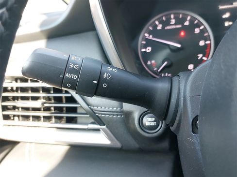 Certified 2023 Subaru Legacy Limited image 25