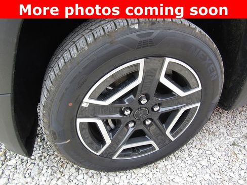 New 2026 Jeep Cherokee Limited image 9