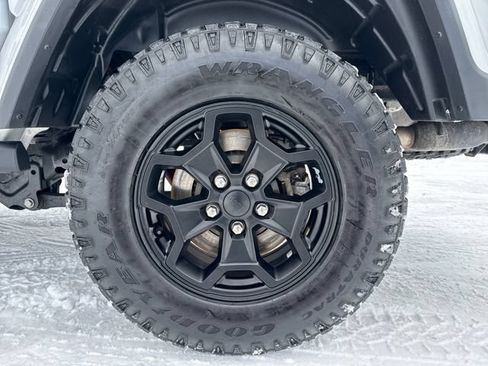 Used 2022 Jeep Gladiator Sport AWD/4WD image 26
