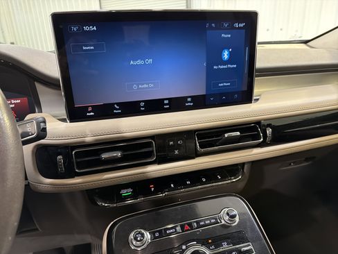 Used 2022 Lincoln Nautilus FWD image 17