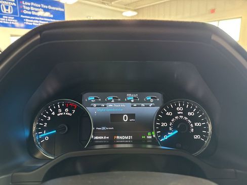 Used 2015 Ford F150 Lariat w/ Equipment Group 502A Luxury image 8