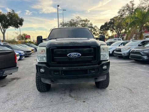 Used 2011 Ford F250 XLT w/ XLT Premium Pkg image 2