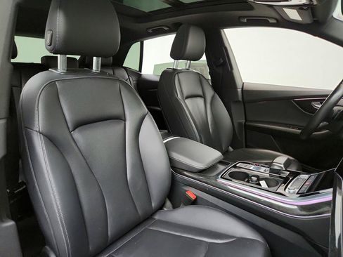Used 2019 Audi Q8 Premium Plus w/ Premium Plus AWD/4WD image 27