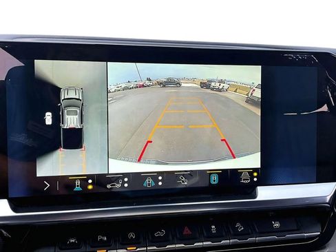 Used 2022 Chevrolet Silverado 1500 High Country w/ Z71 Off-Road Package image 21