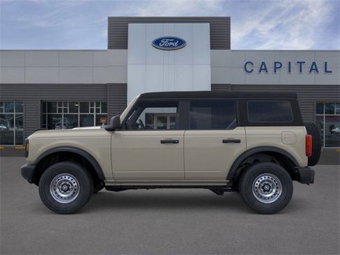 New 2025 Ford Bronco 4-Door image 3