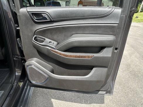 Used 2018 Chevrolet Suburban LT AWD/4WD image 19