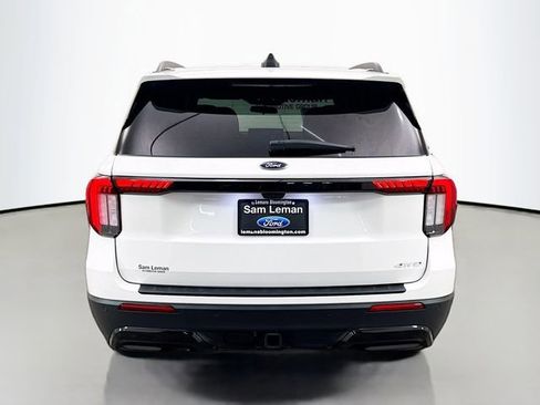 Used 2025 Ford Explorer ST-Line AWD/4WD image 6