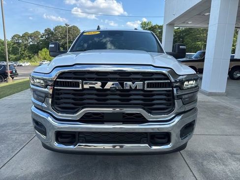 Used 2026 RAM 2500 Big Horn AWD/4WD image 2
