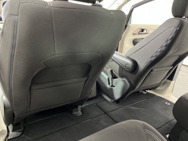 Used 2023 Chrysler Voyager LX FWD image 38