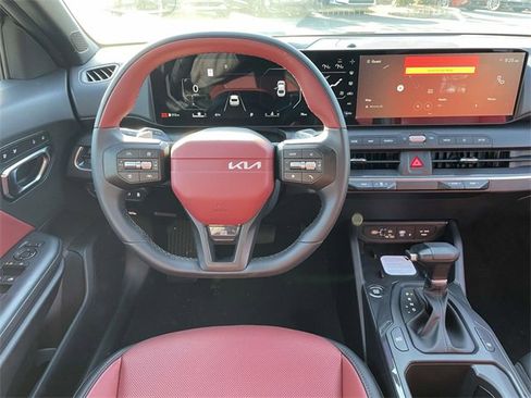 New 2025 Kia K4 GT-Line image 2