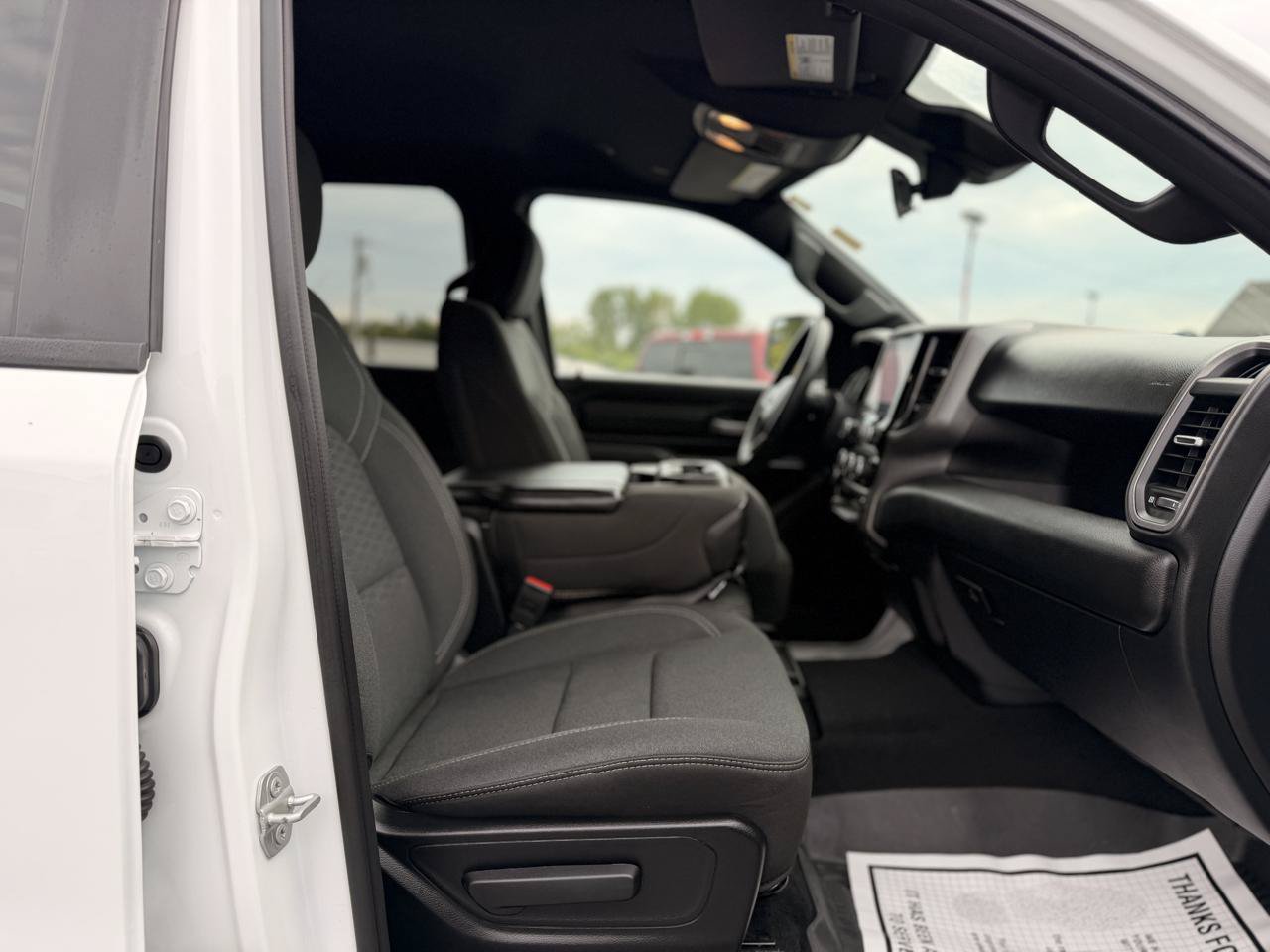 Used 2025 RAM 1500 Warlock AWD/4WD image 19