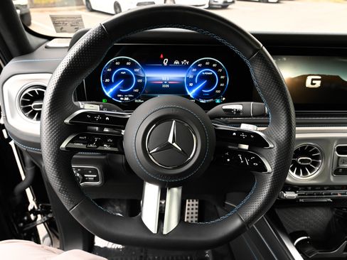 Used 2025 Mercedes-Benz G 580 w/ EQ Technology image 24