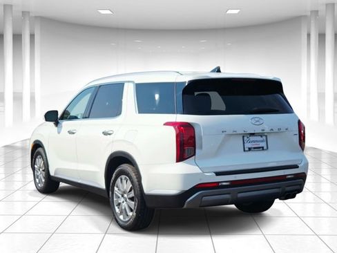Used 2024 Hyundai Palisade SEL AWD/4WD image 3