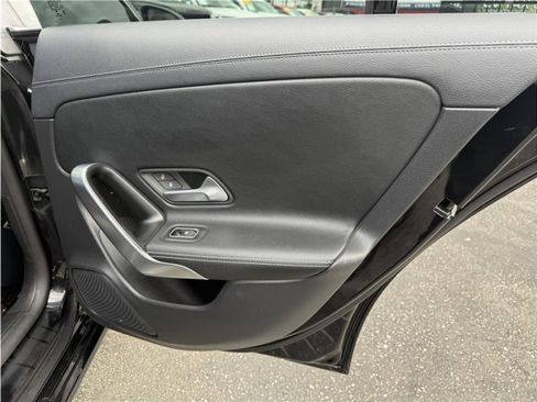 Used 2020 Mercedes-Benz CLA 250 image 25