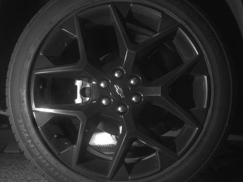 Used 2026 Chevrolet Traverse RS w/ LPO, Floor Liner Package FWD image 11