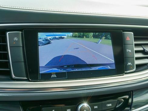 Used 2023 Buick Enclave Essence image 31