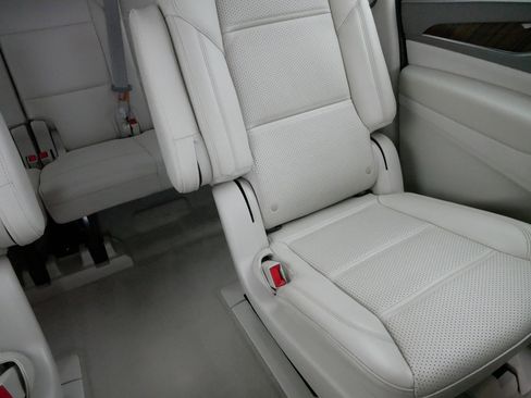 Certified 2023 Cadillac Escalade ESV Sport Platinum image 14