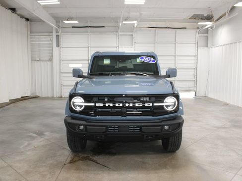 Used 2025 Ford Bronco Outer Banks AWD/4WD image 3