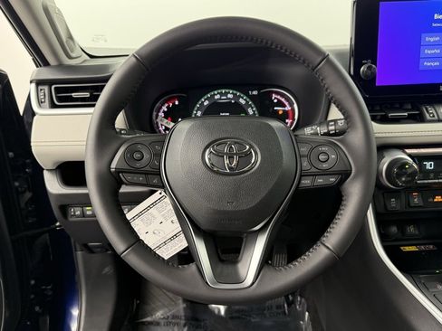 Used 2025 Toyota RAV4 XLE Premium image 22